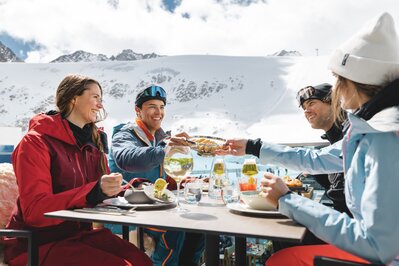 Winteraktivitäten beim Urlaub im Sporthotel Sölden